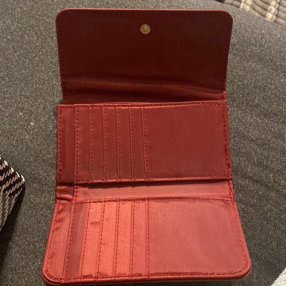 Cranberry rampage wallet - Picture 3 of 3